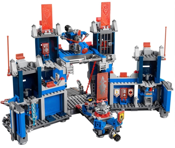 LEGO Nexo Knights 70317 Fortrex - Die rollende Festung, Detail 1